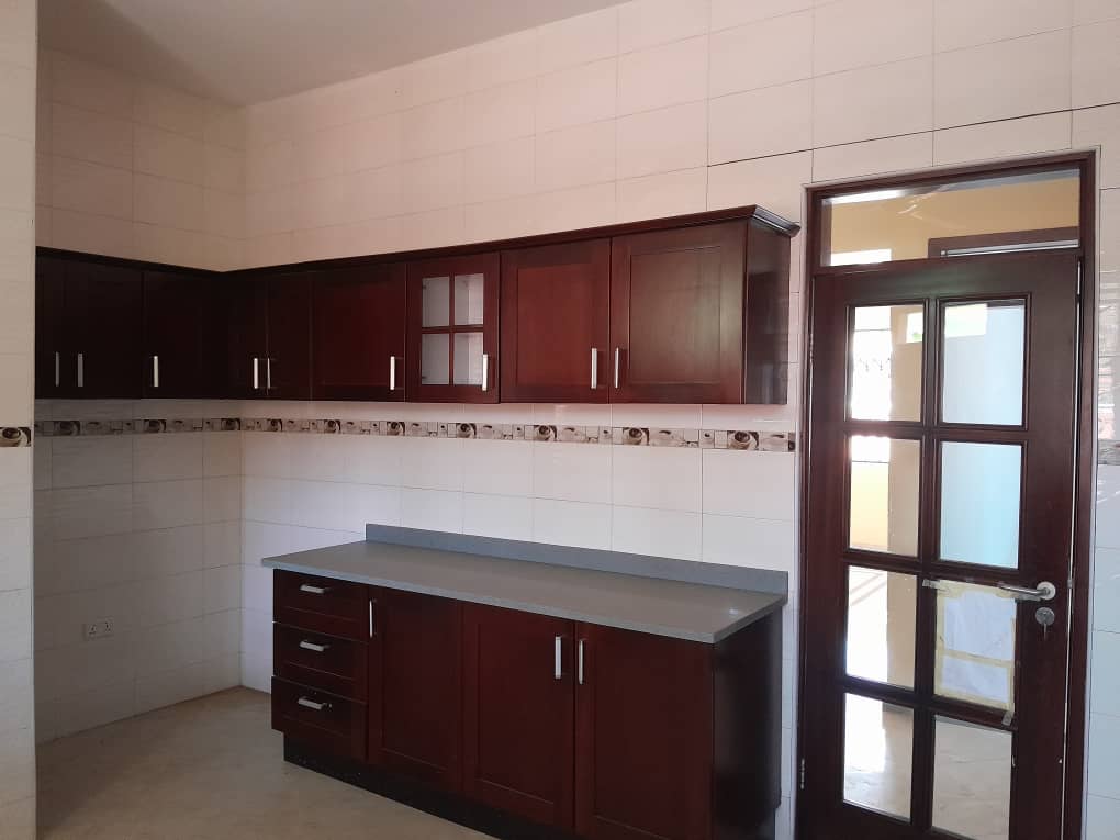 Five (5) Bedroom House For Rent at Spintex