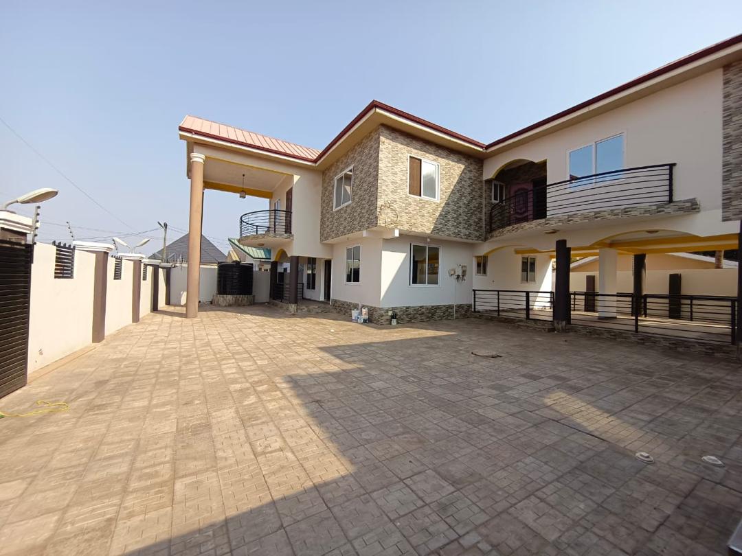 Five (5) Bedroom House For Sale at Spintex