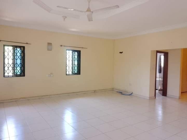 Five (5) Bedroom House For Rent at Spintex