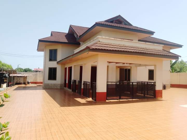 Five (5) Bedroom House For Rent at Spintex