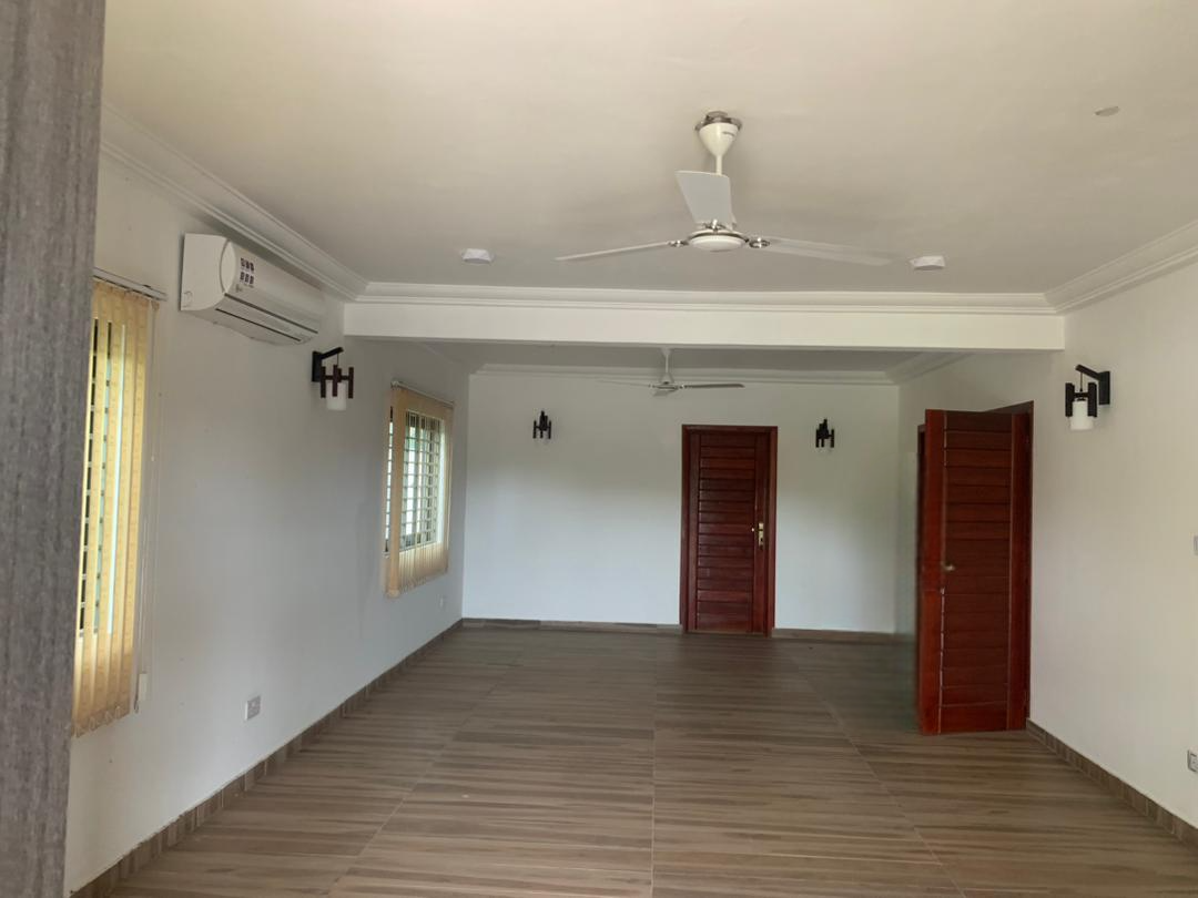 Five (5) Bedroom House For Rent at Spintex