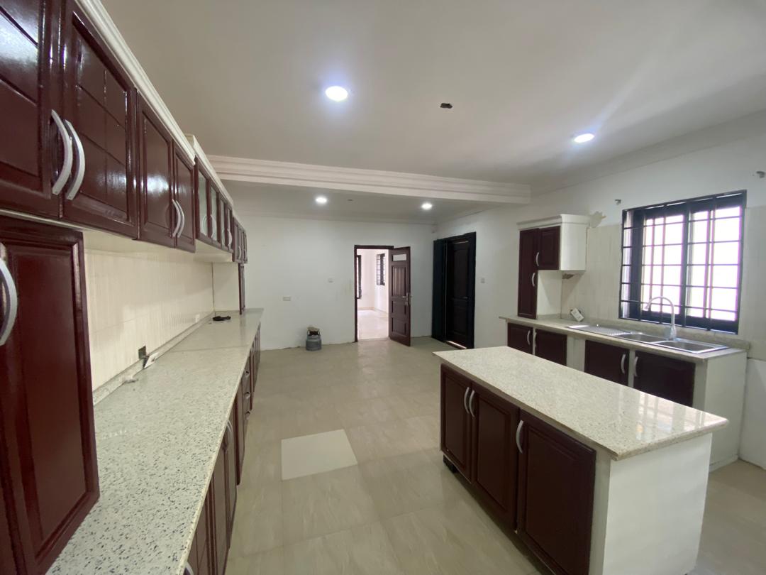 Five (5) Bedroom House For Rent at Spintex