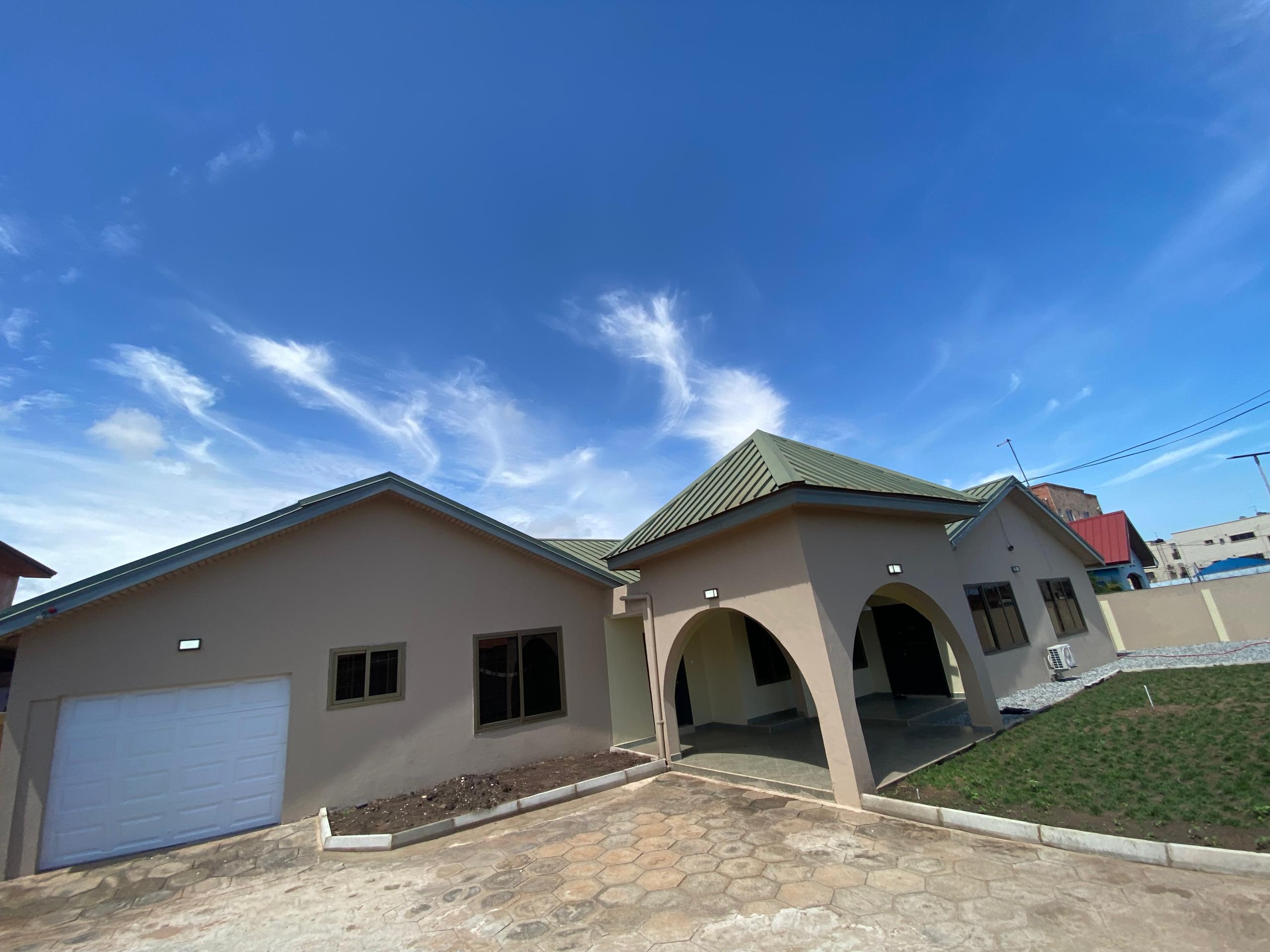 Five (5) Bedroom House For Rent At Spintex