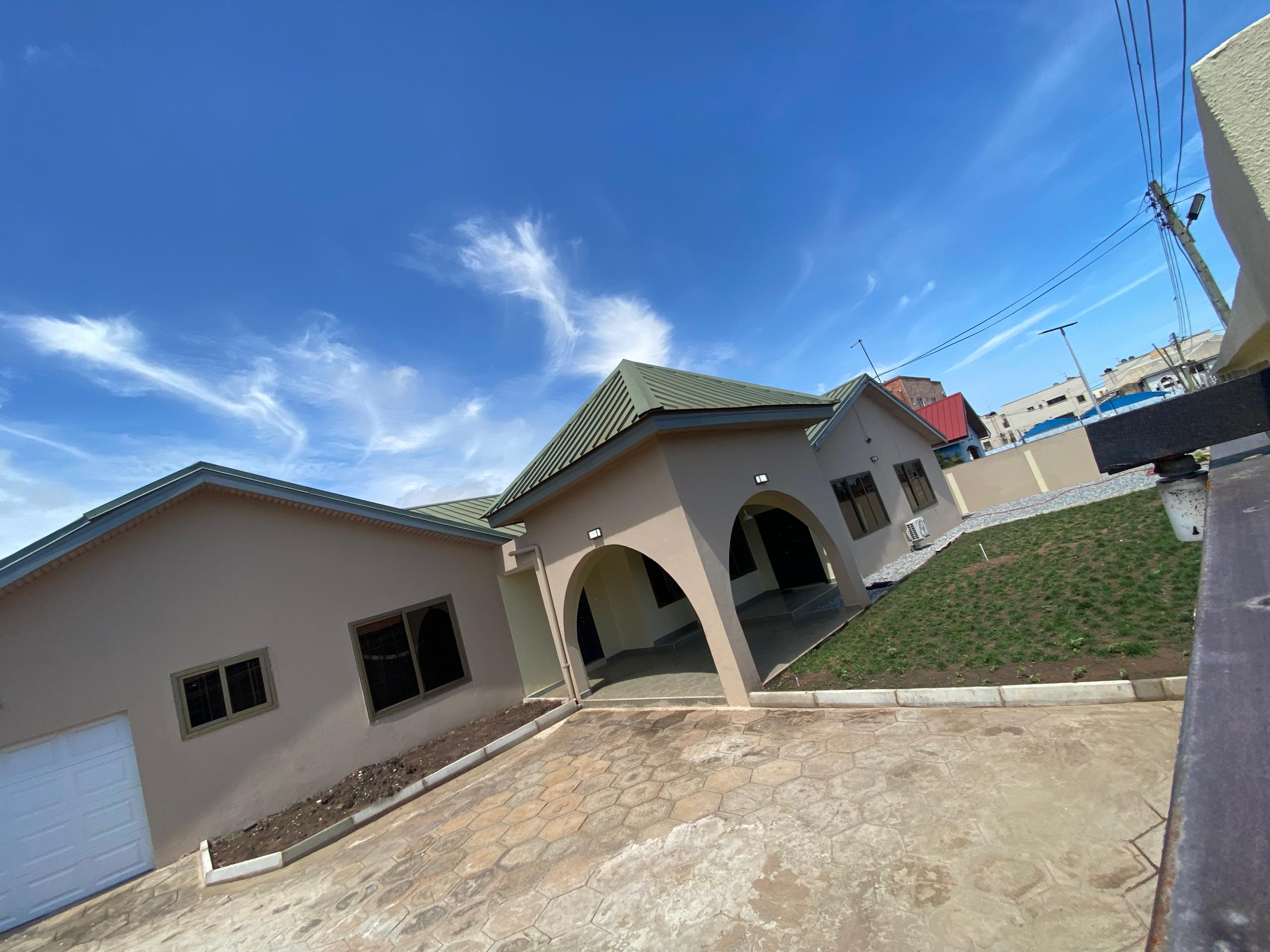 Five (5) Bedroom House For Rent At Spintex