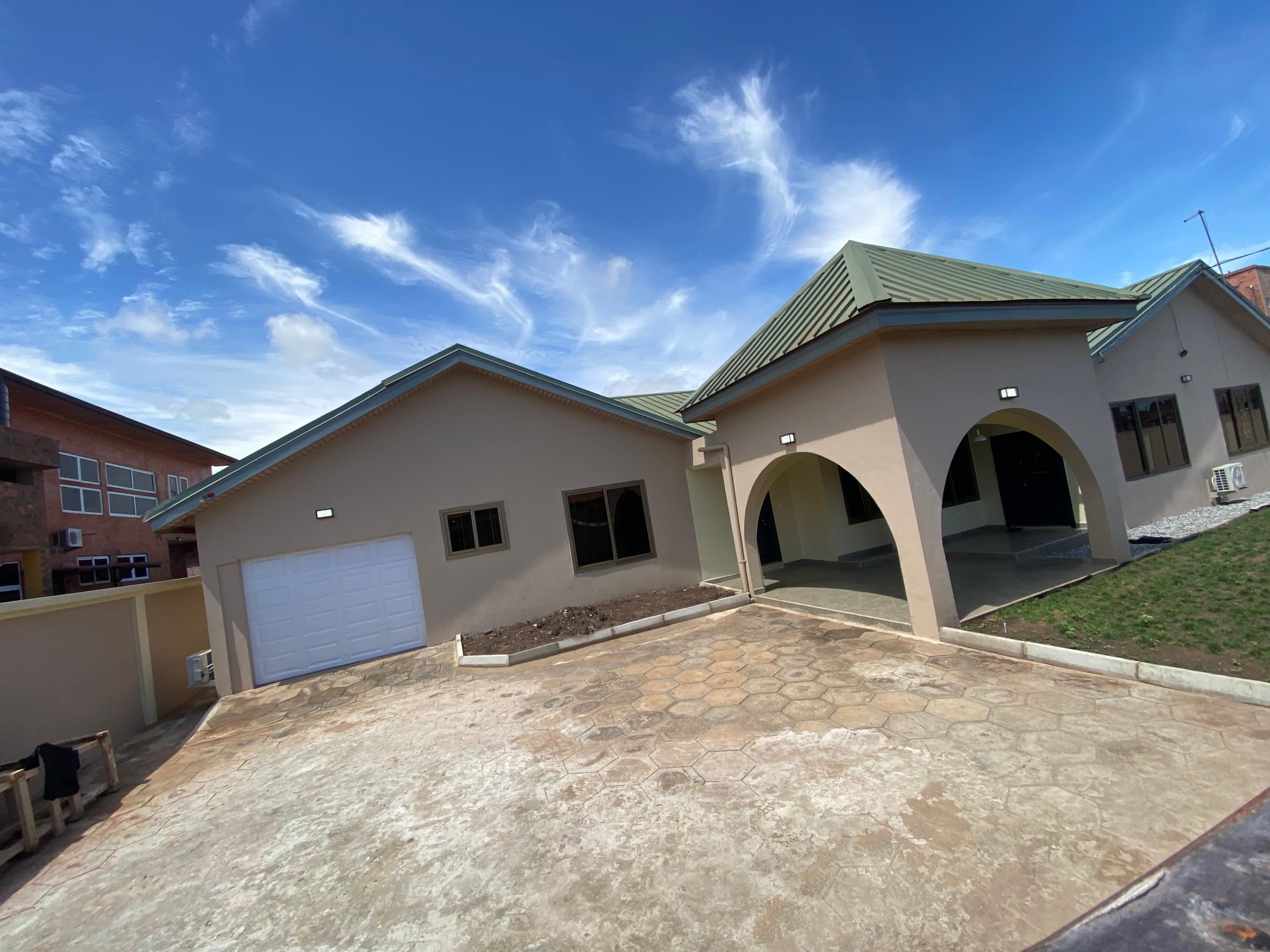 Five (5) Bedroom House For Rent At Spintex