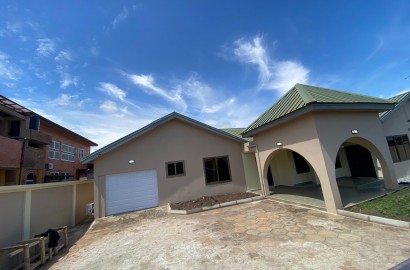 Five (5) Bedroom House For Rent At Spintex