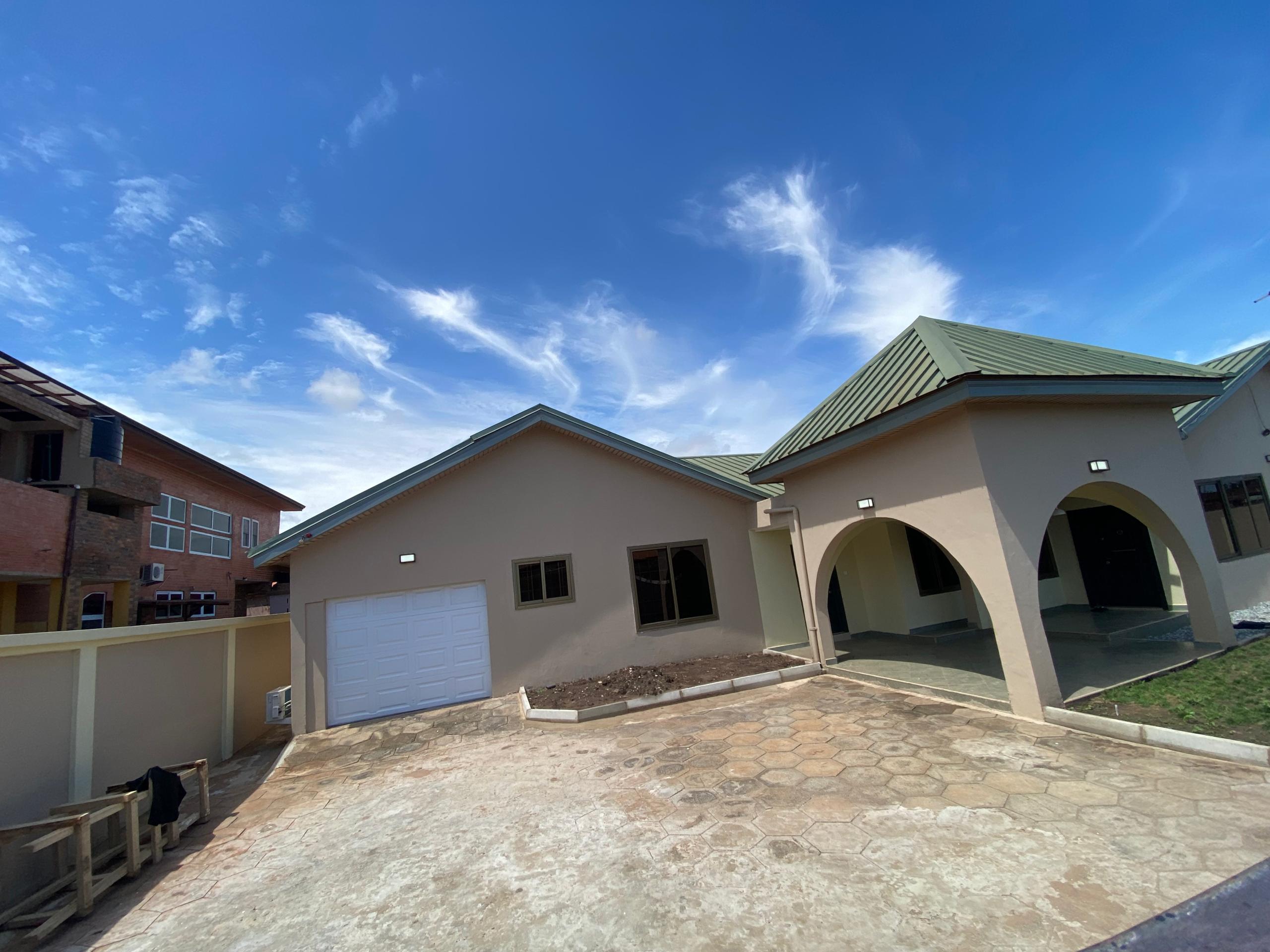 Five (5) Bedroom House For Rent At Spintex