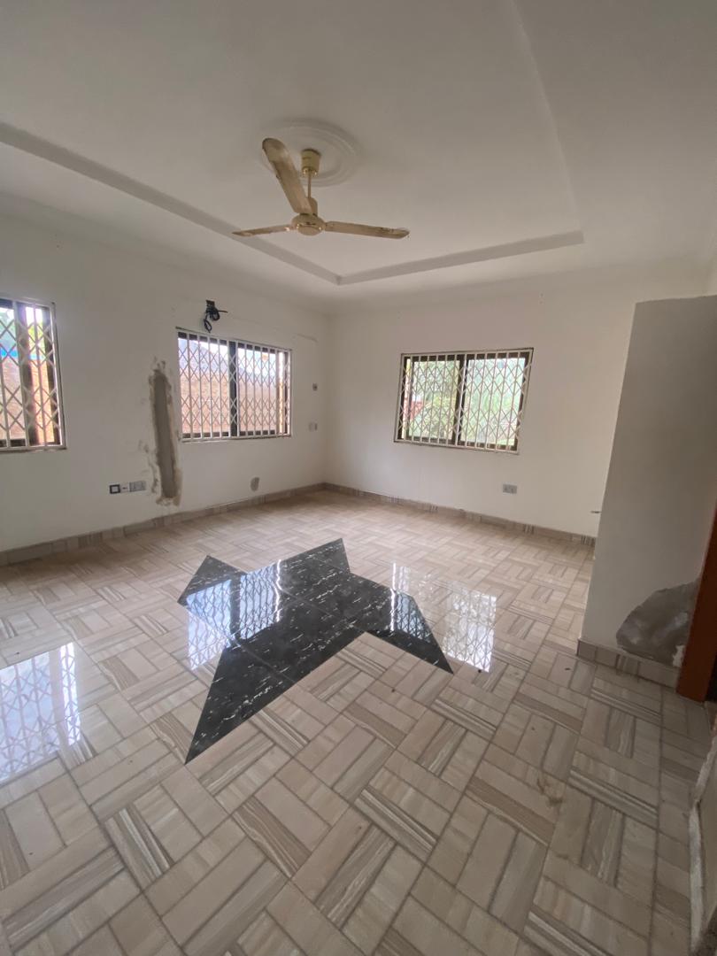 Five (5) Bedroom House For Rent at Spintex