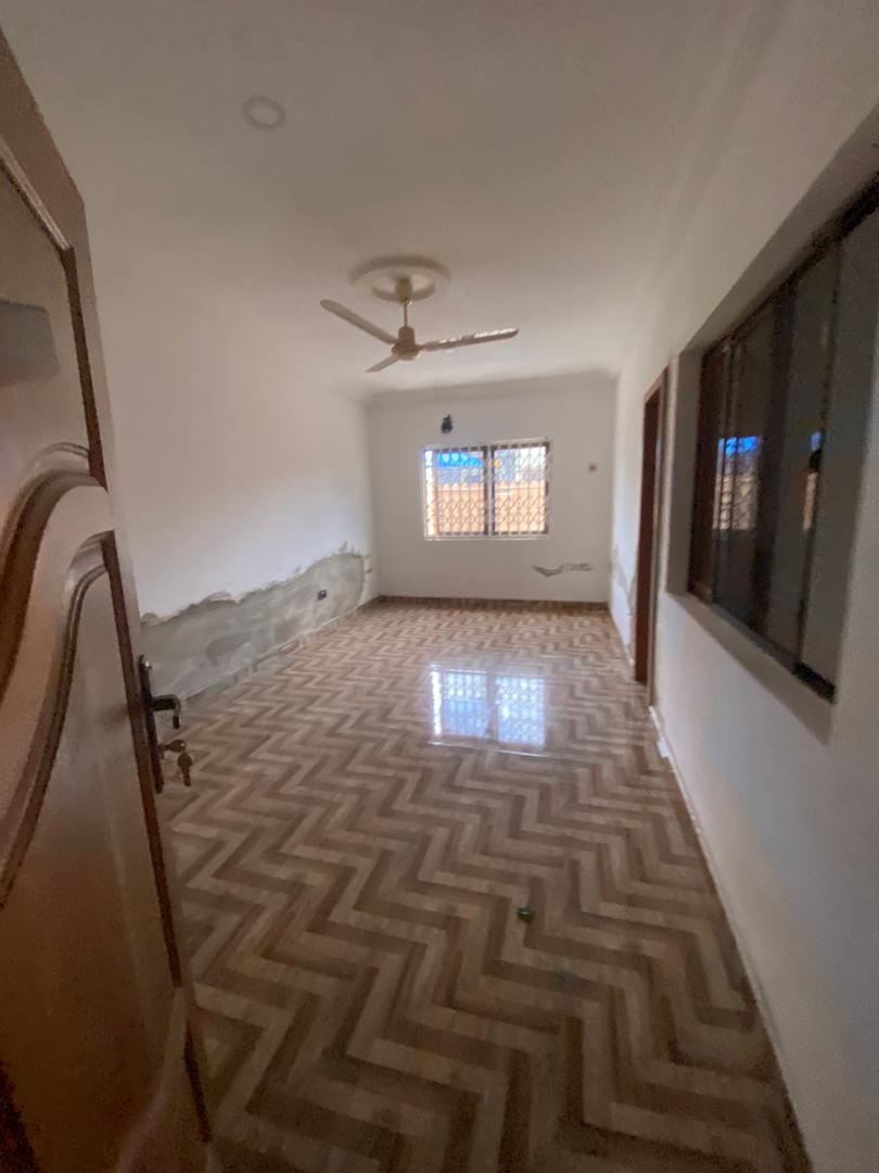 Five (5) Bedroom House For Rent at Spintex