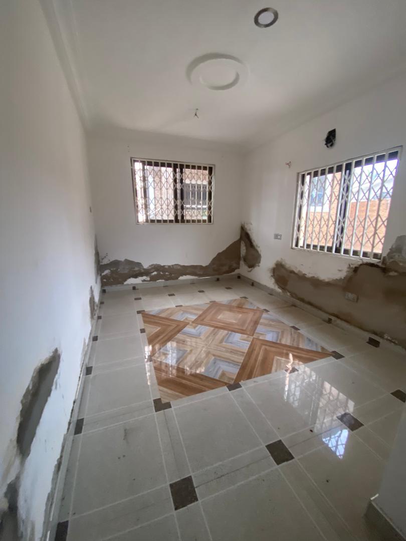 Five (5) Bedroom House For Rent at Spintex