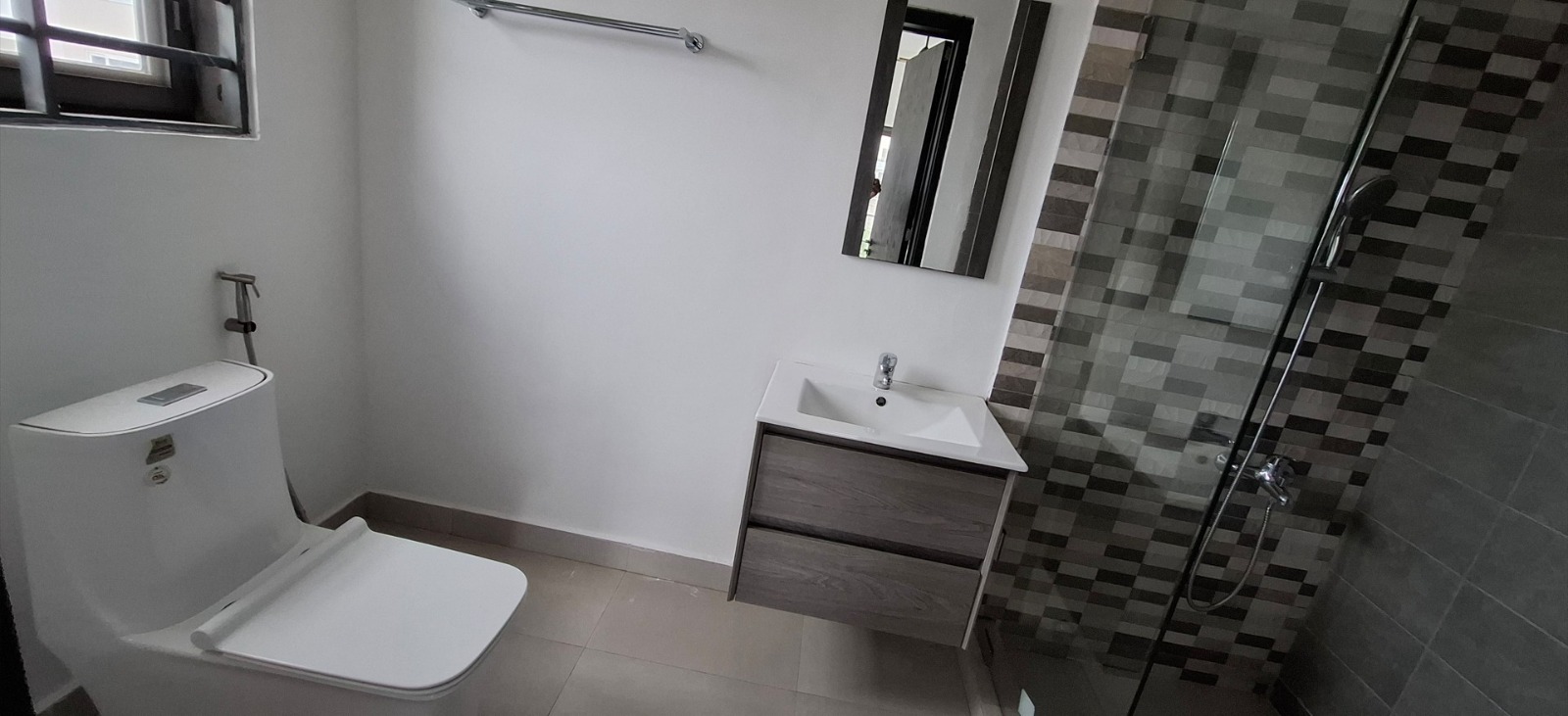 Five (5) Bedroom House For Rent in a Gated Community at Tse Addo
