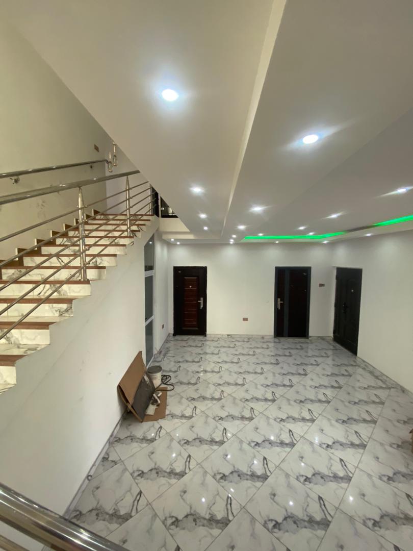 Five (5) Bedroom House For Sale at Atasomanso