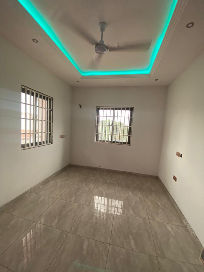 Five (5) Bedroom House For Sale at Atasomanso