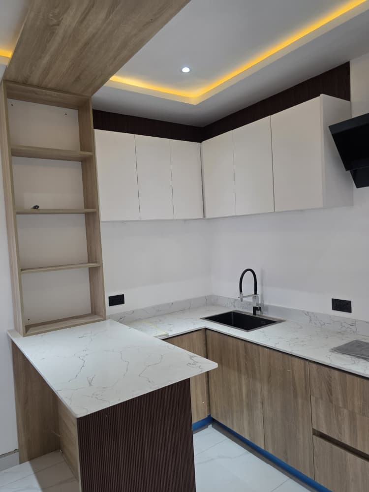 Five (5) Bedroom House For Sale at Sakumono