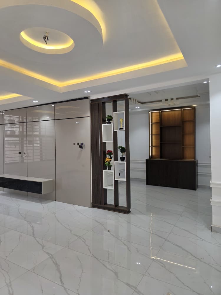 Five (5) Bedroom House For Sale at Sakumono