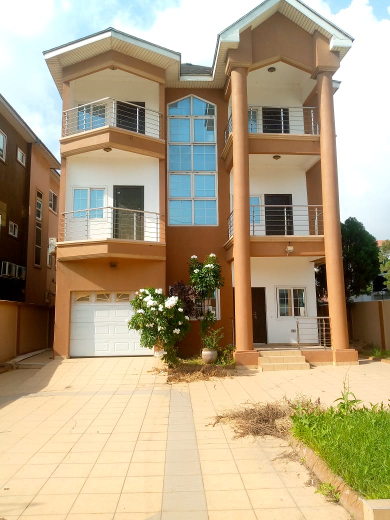 Five (5) Bedroom House with Boys Quarters For Rent at Dworwulu