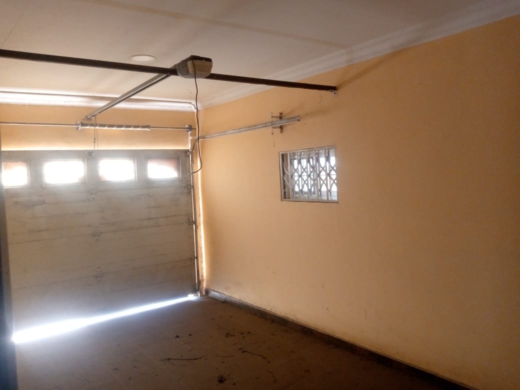 Five (5) Bedroom House with Boys Quarters For Rent at Dworwulu