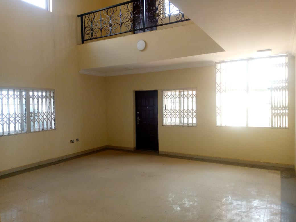 Five (5) Bedroom House with Boys Quarters For Rent at Dworwulu