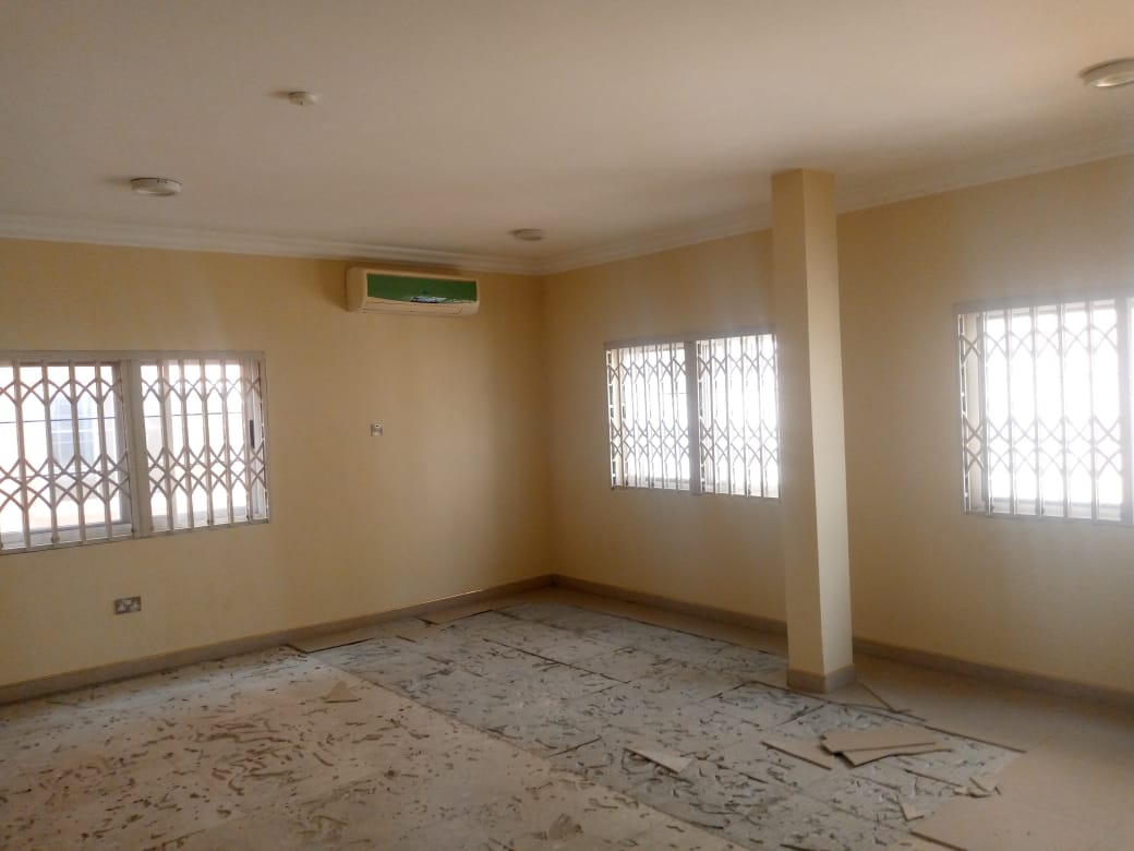 Five (5) Bedroom House with Boys Quarters For Rent at Dworwulu