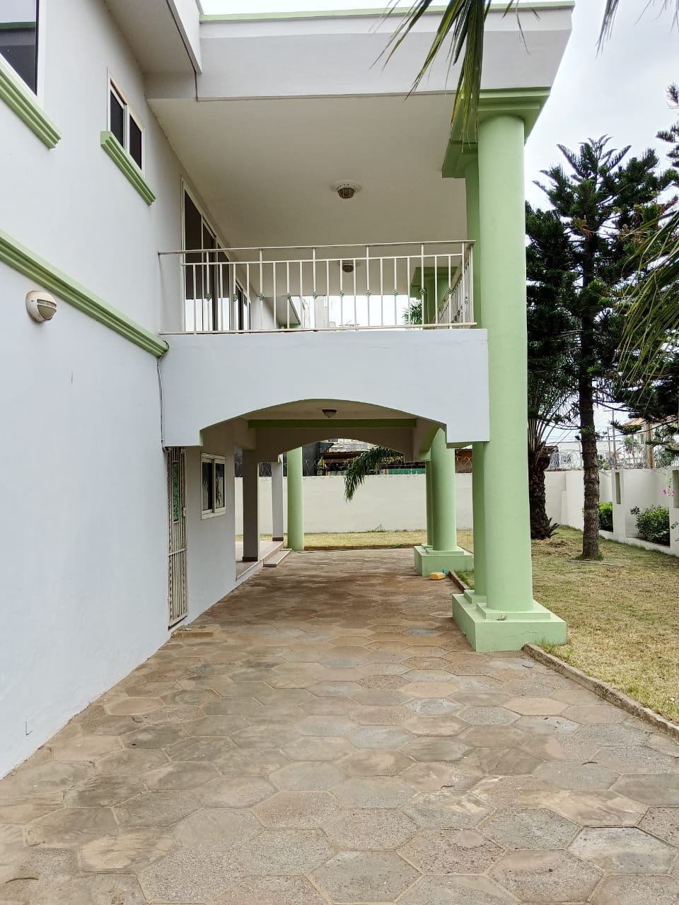 Five (5) Bedroom House with Boys' Quarters For Sale at Dzorwulu