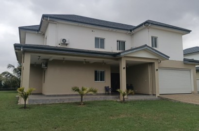 Five (5) Bedroom House with For Rent at Lashibi