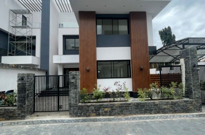 Five (5) Bedroom Townhouse For Rent at Cantonments