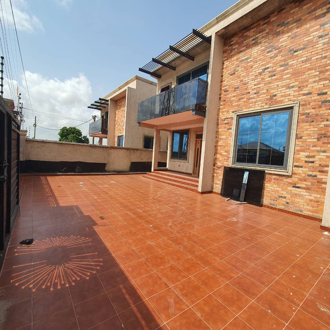 Four (4) Bedroom House for Sale at Haato