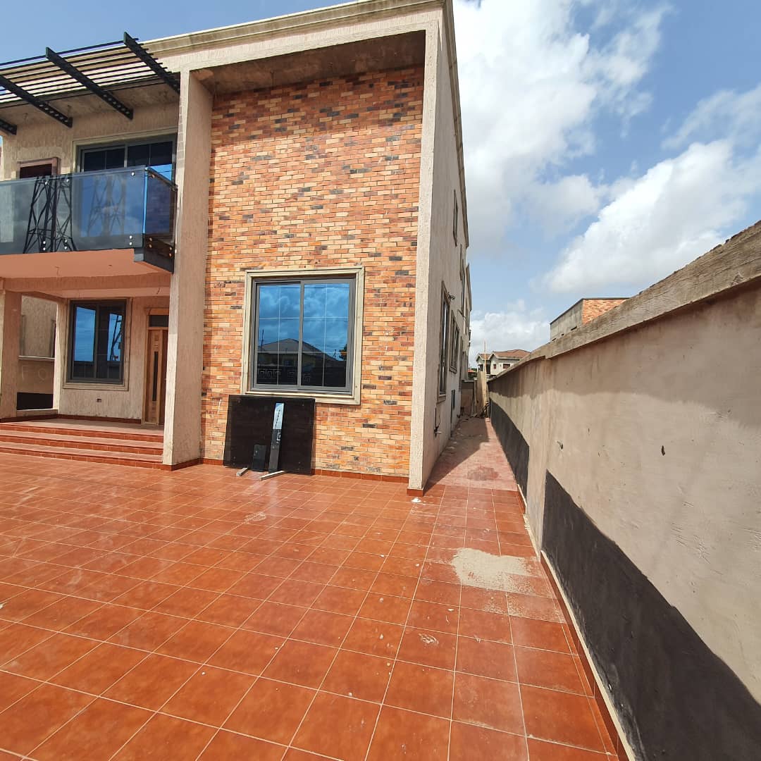 Four (4) Bedroom House for Sale at Haato