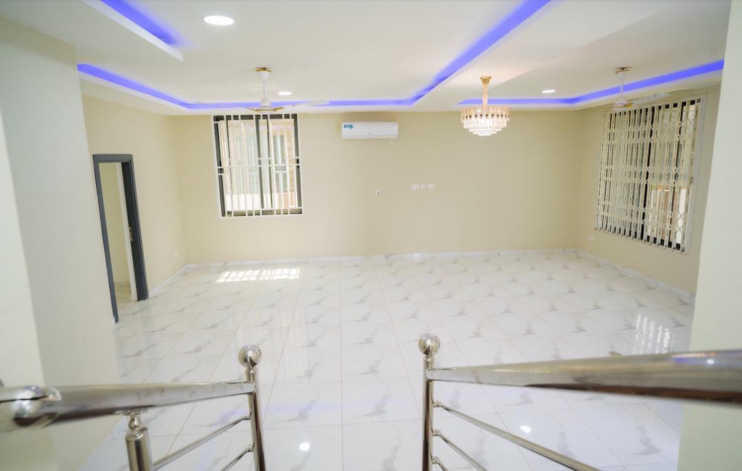 Four (4) Bedroom House For Rent at Lashibi 