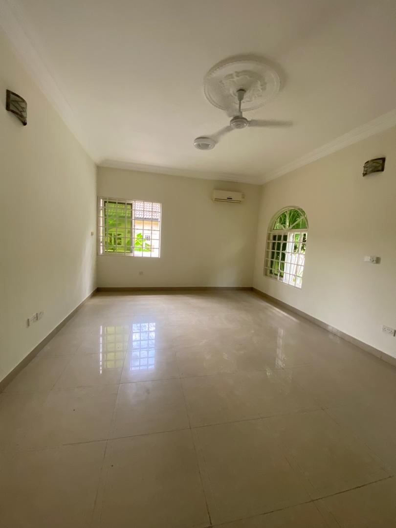 Four (4) Bedroom House For Rent at Tse Addo