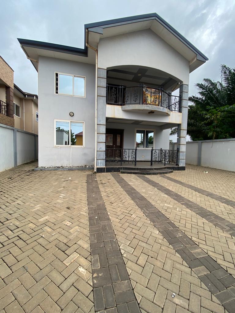 Four (4) Bedroom House for Rent in East Airport