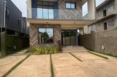 Four (4) Bedroom House for Sale at Oyarifa
