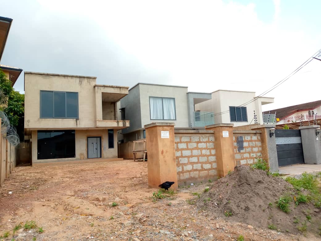 Four 4-Bedroom House for Sale at Westland