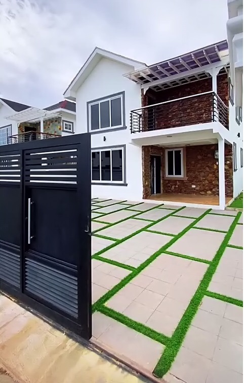 Four (4) Bedroom Houses for Sale at Tema Community 26