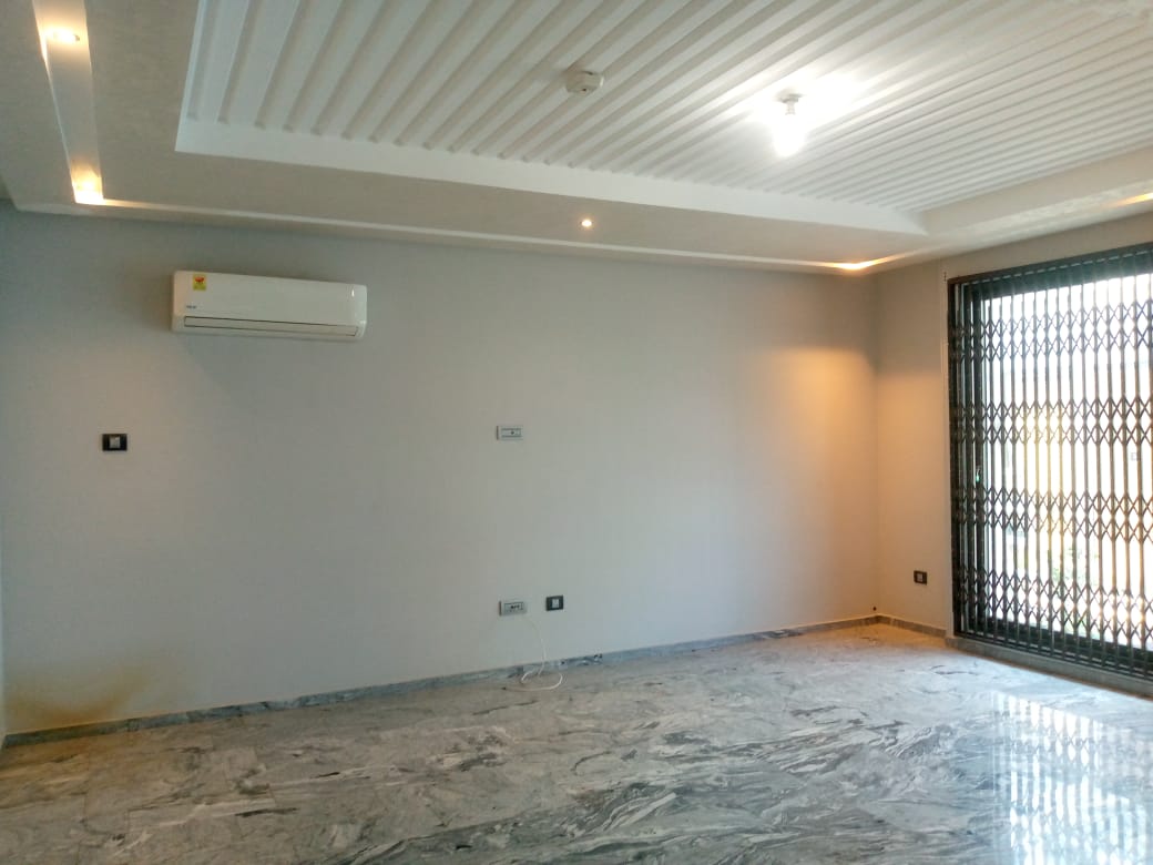 Four 4-Bedroom Townhouse for Rent at Airport West