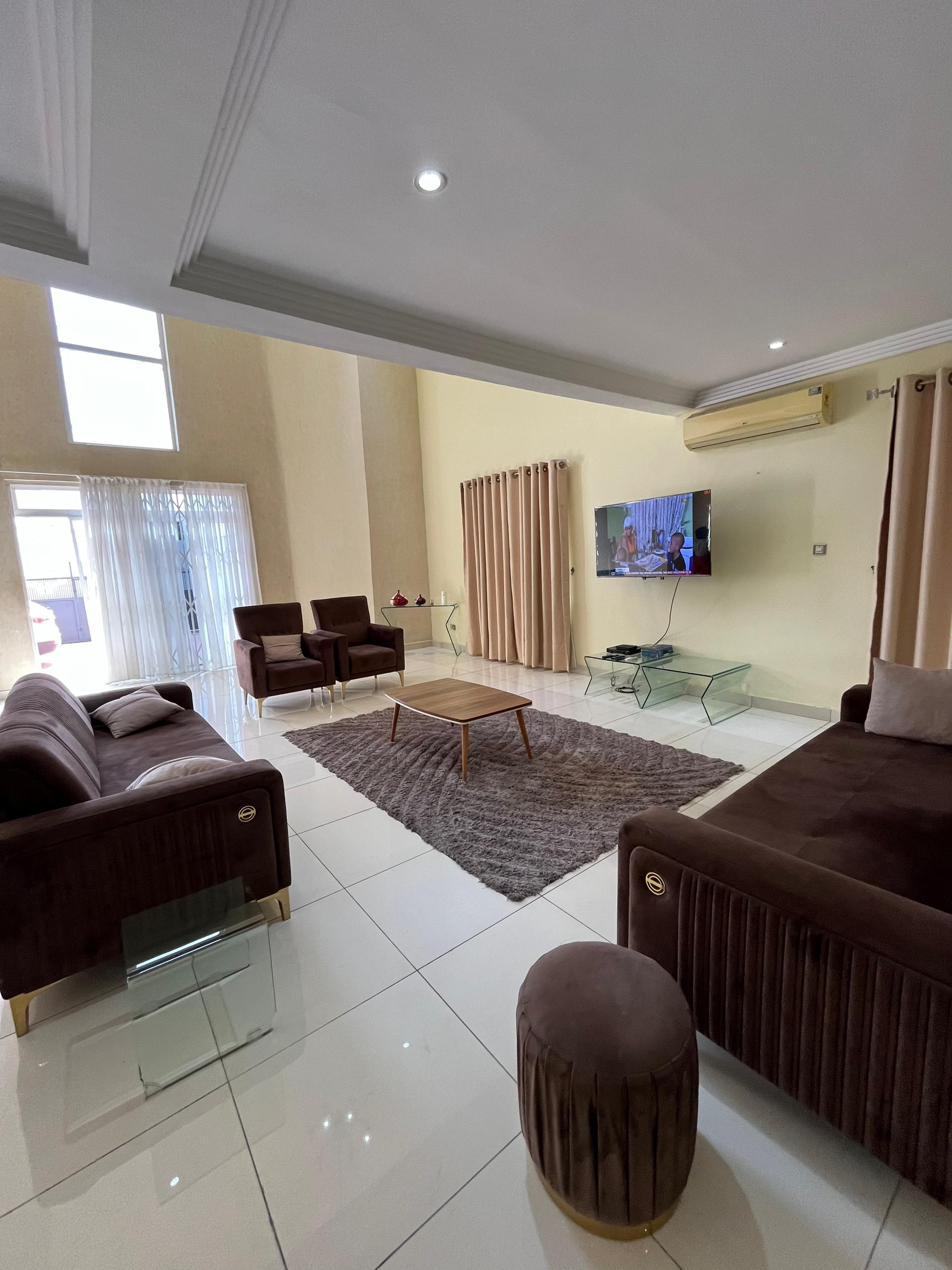 Four (4) Bedroom Fully Furnished House For Rent at Adjiringanor