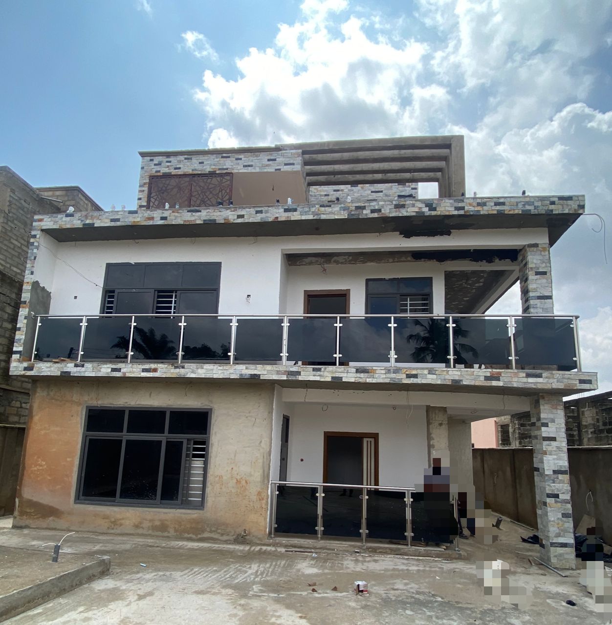 Four (4) Bedroom Fully Furnished House For Sale at Odeneho-Kwadaso