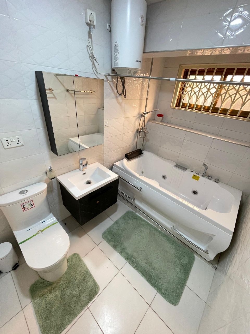 Four (4) Bedroom Furnished Apartment For Rent at Madina