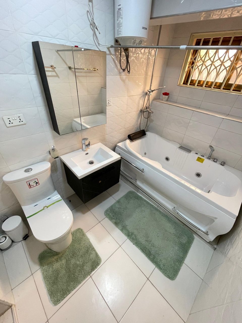 Four (4) Bedroom Furnished Apartment For Rent at Madina