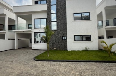 Four (4) Bedroom Furnished Townhouse with Boys Quarters For Rent at East Airport