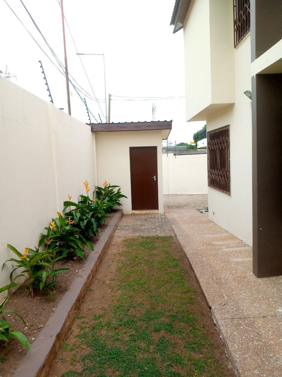 Four (4) Bedroom House For Rent at Abelemkpe