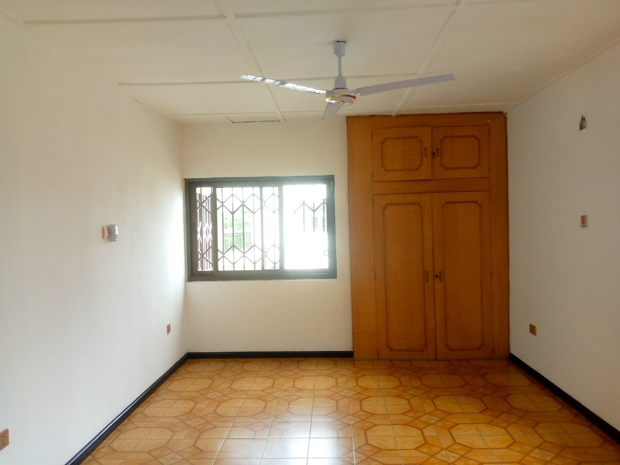 Four (4) Bedroom House For Rent at Abelemkpe