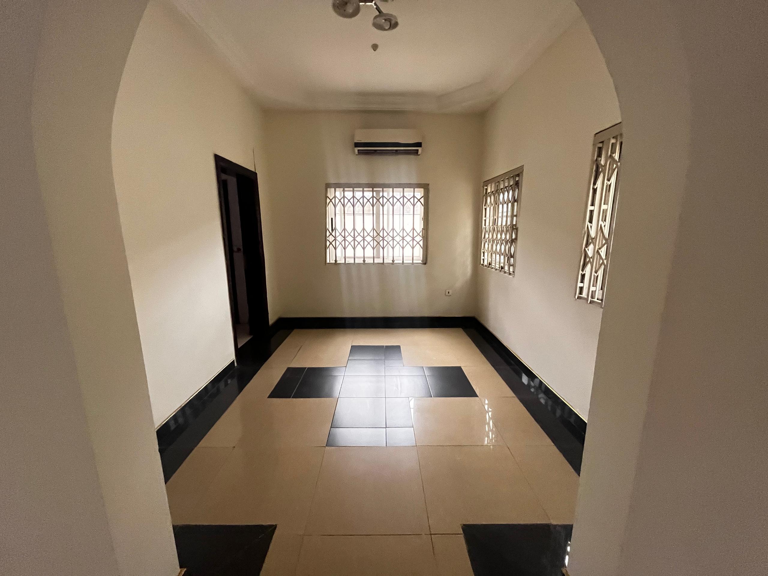 Four (4) Bedroom House For Rent at Adjiringanor