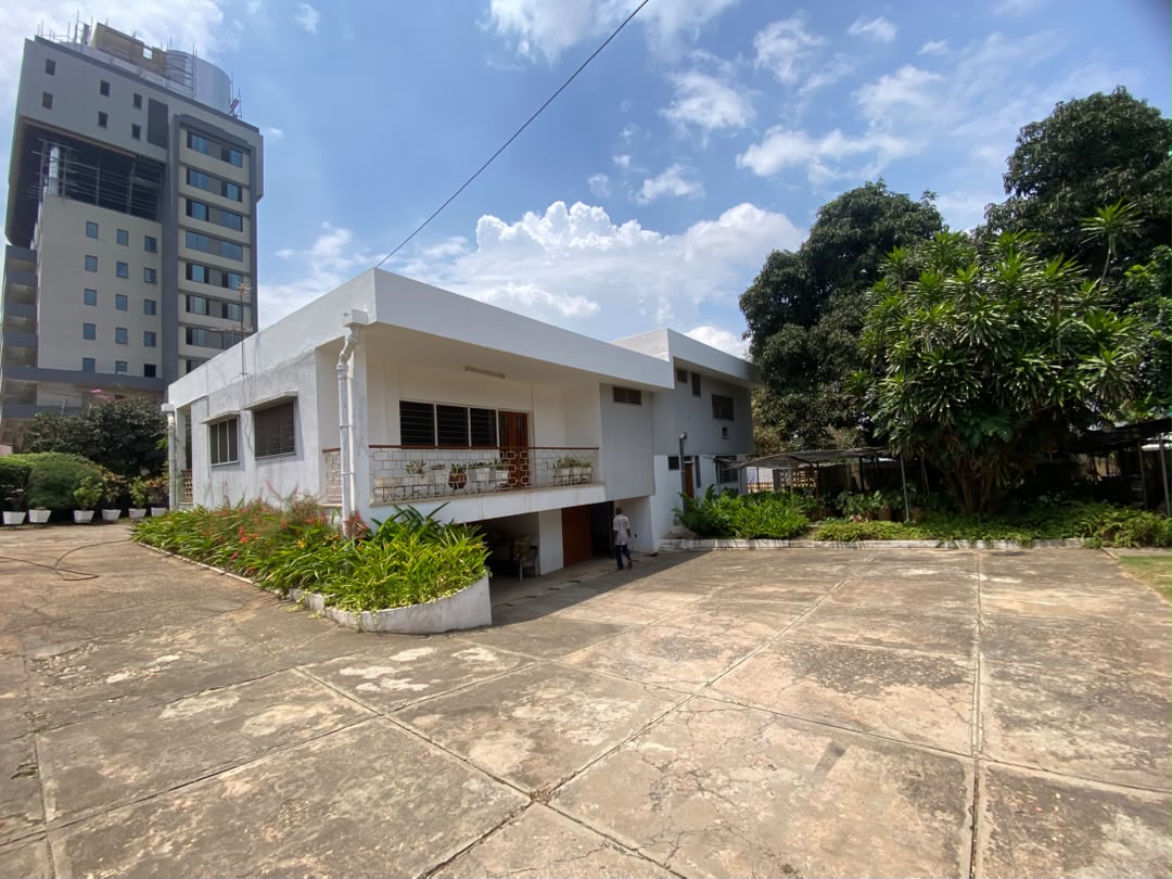Four (4) Bedroom House For Rent at Airport Residential Area