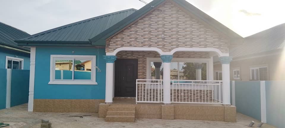 Four (4) Bedroom House For Rent at Amasaman