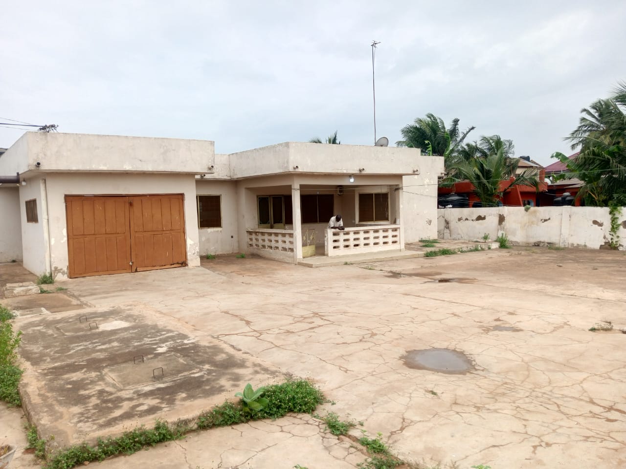 Four (4) Bedroom House For Rent at Ashaley Botwe