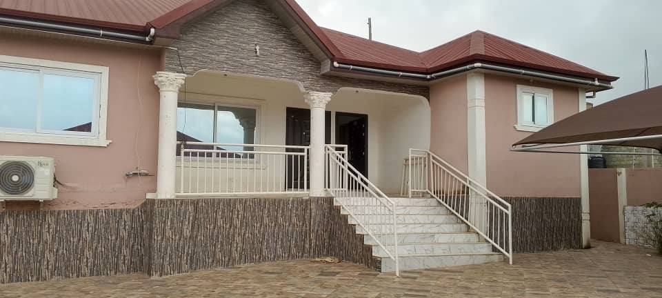 Four (4) Bedroom House For Rent at Kwabenya