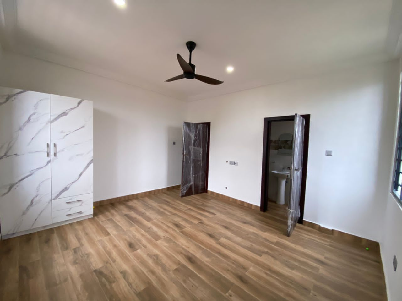 Four (4) Bedroom House For Rent at Oyarifa