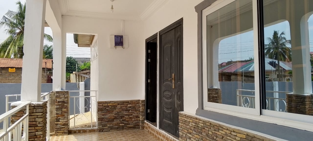 Four (4) Bedroom House For Rent at Pokuase ACP