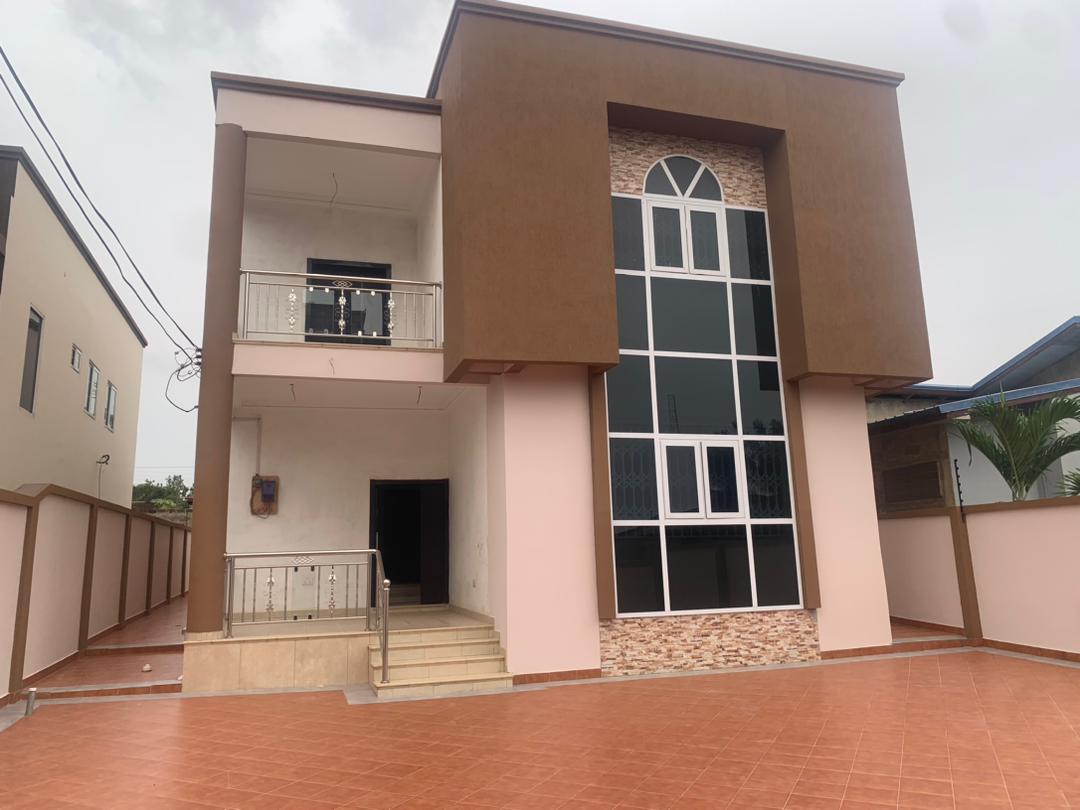 Four (4) Bedroom House For Rent at Pokuase 